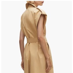 Mango sleeveless trench